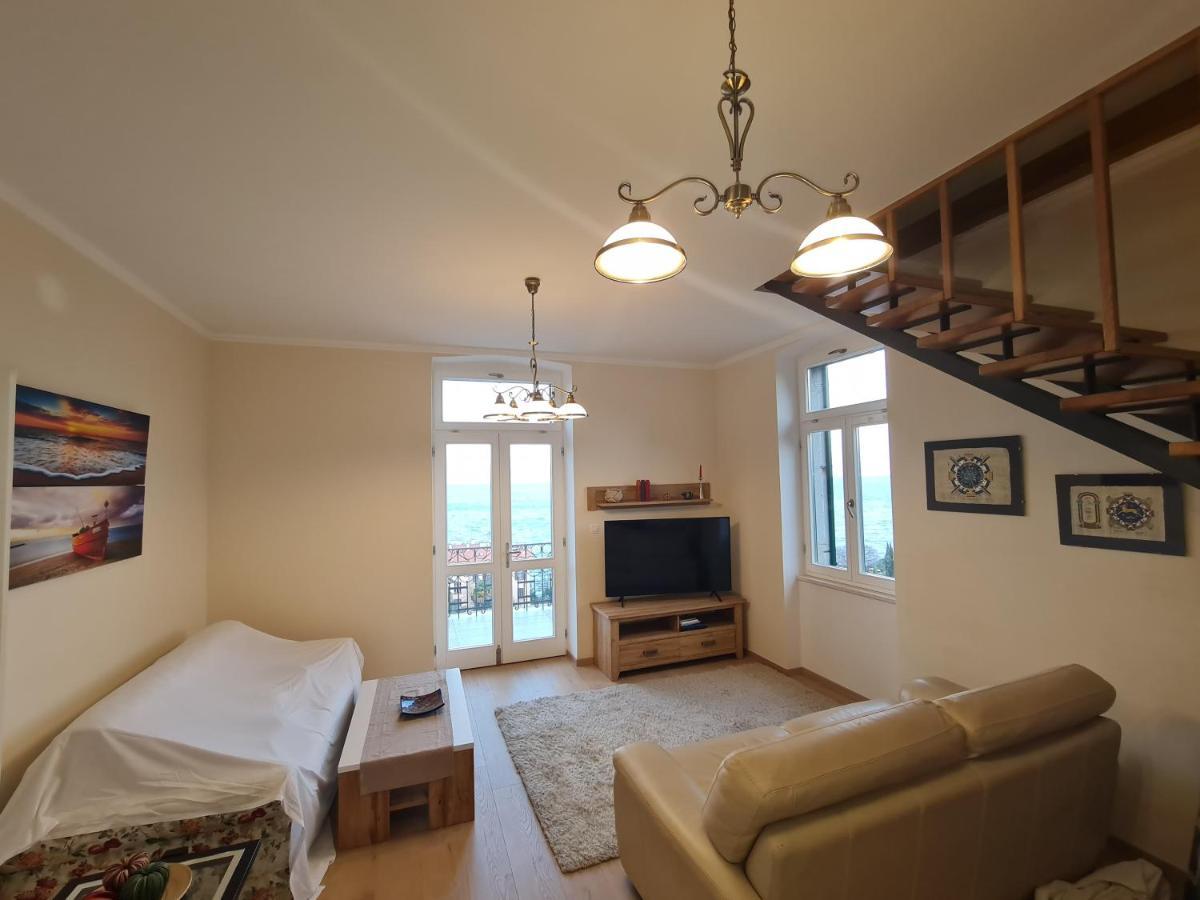 Villa Jure - Apartment Vlasta Lovran Eksteriør billede