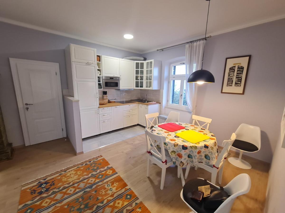 Villa Jure - Apartment Vlasta Lovran Eksteriør billede